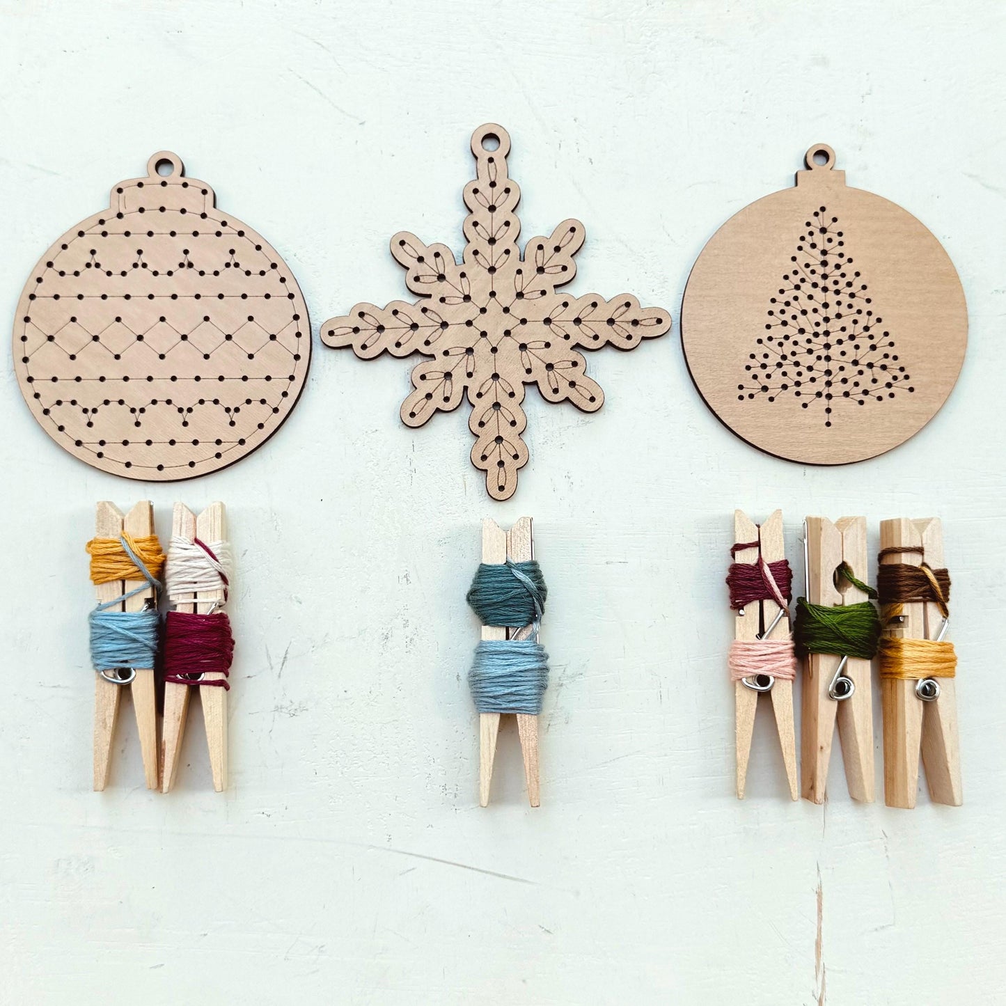 DIY Wooden Embroidery Ornament Kit: Christmas Tree, Snowflake, Ball (3-Pack)