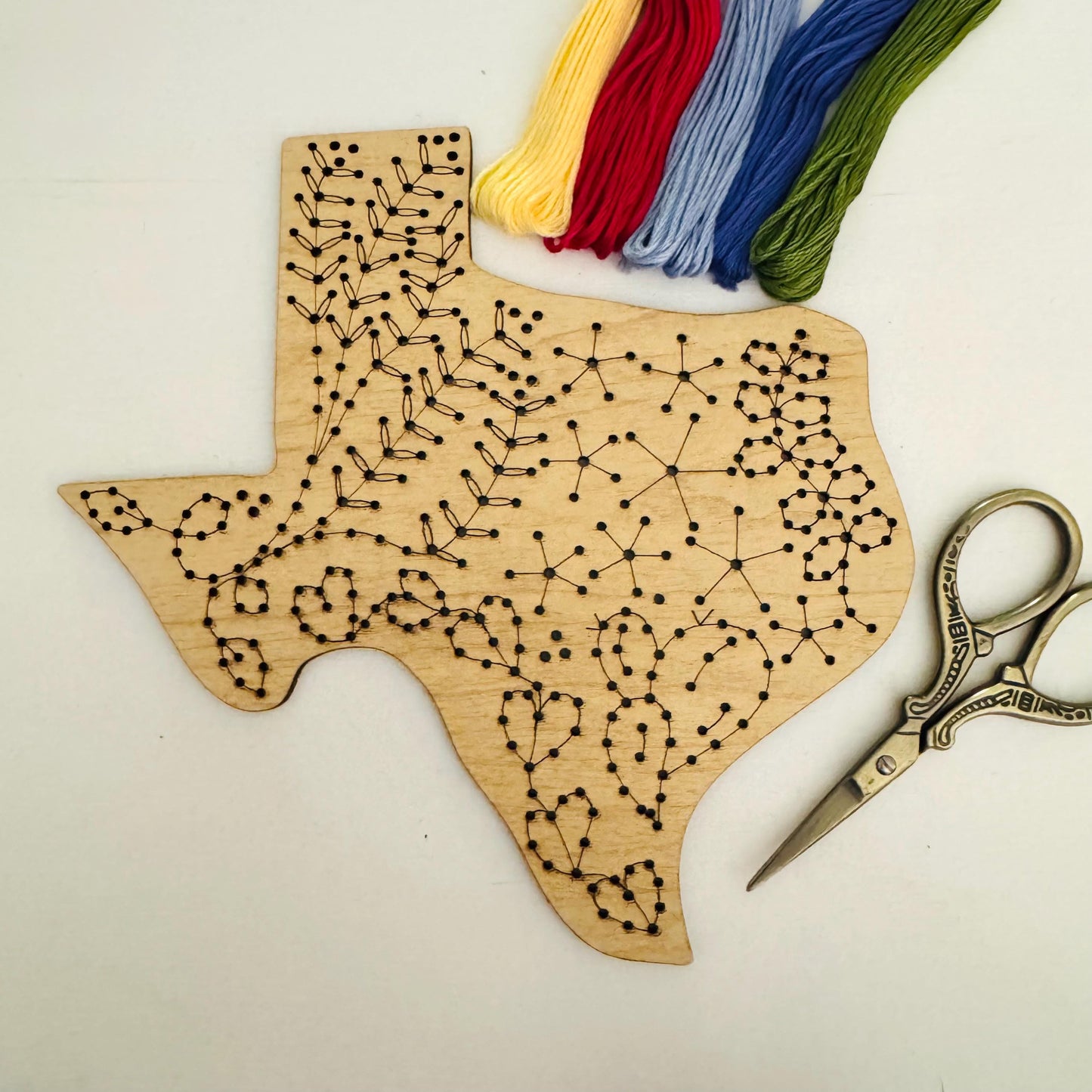 Texas State Wood Embroidery Kit: Beginner-Friendly Sewing Craft