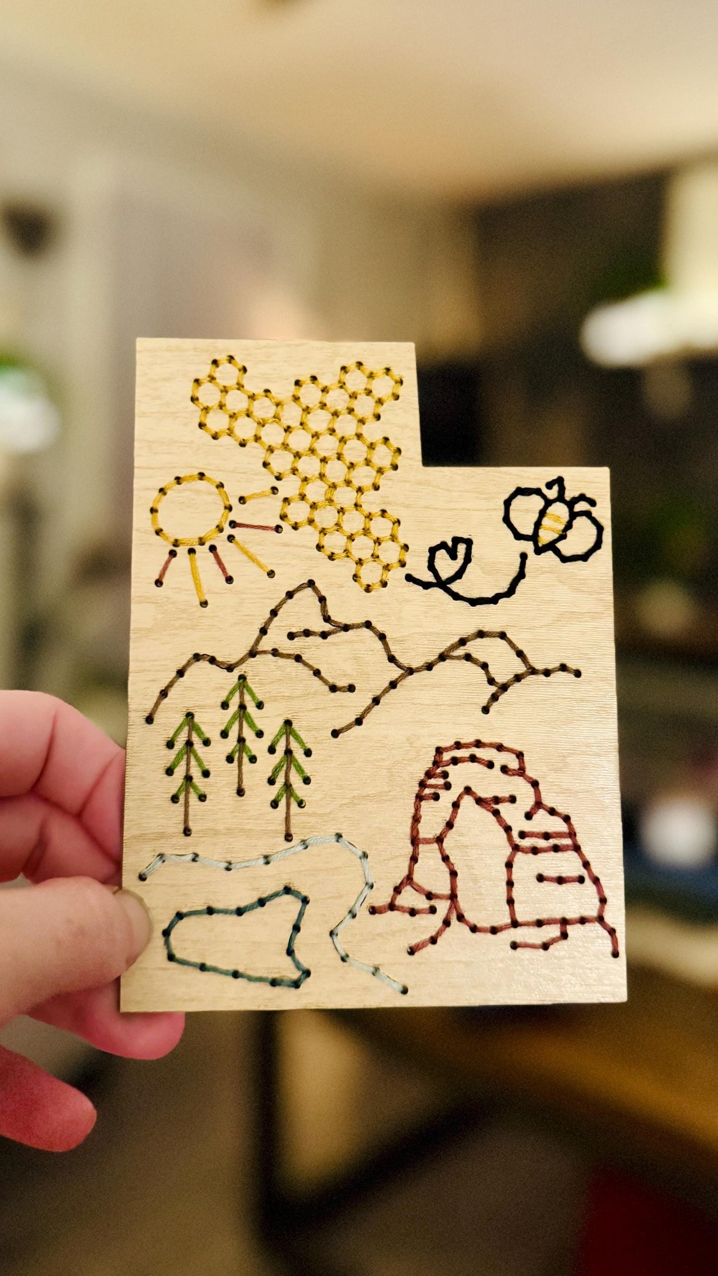 Utah State Wood Embroidery Kit: Beginner-Friendly Sewing Craft