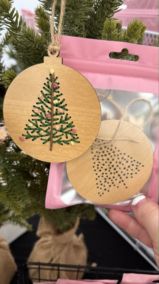 DIY Wooden Embroidery Ornament Kit: Christmas Tree, Snowflake, Ball (3-Pack)