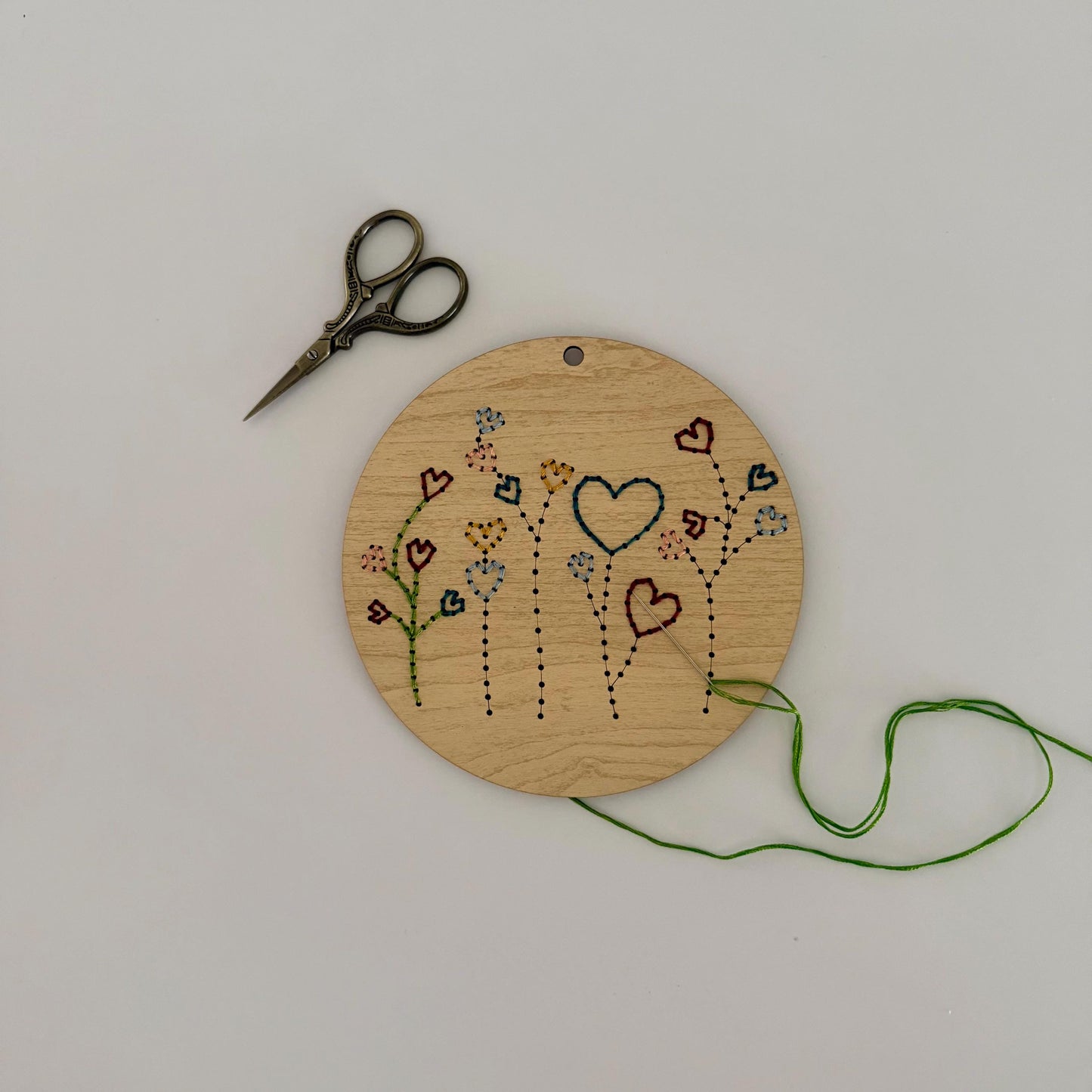 Heart Flowers Embroidery DIY Kit: Beginner Wood Sewing Kit