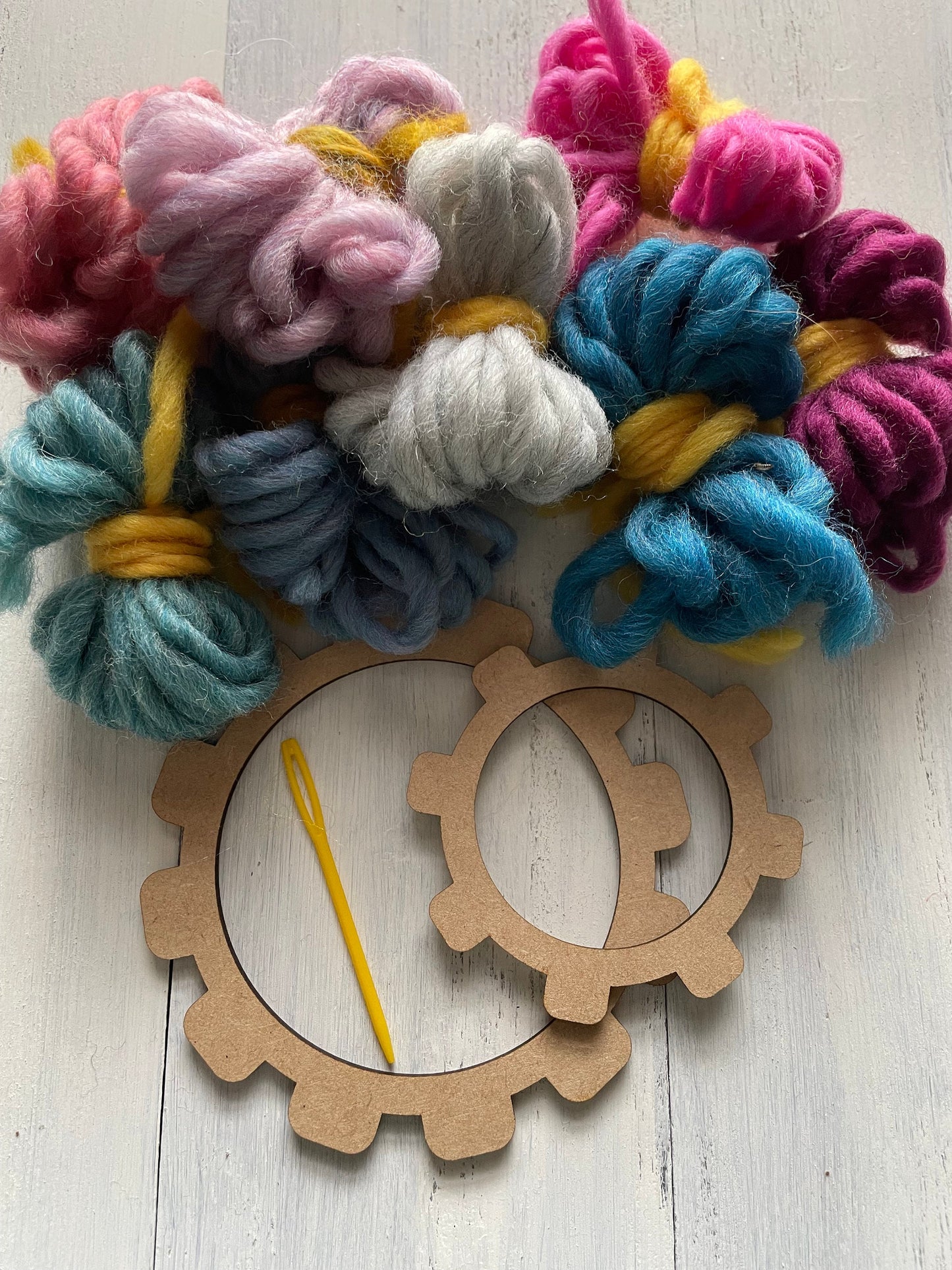 Flower Loom DIY Weaving Kit: Wool Flower Making