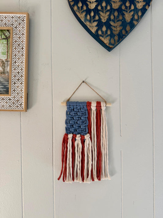 DIY Macrame American Flag Kit: Beginner Craft, 4th of July Decor