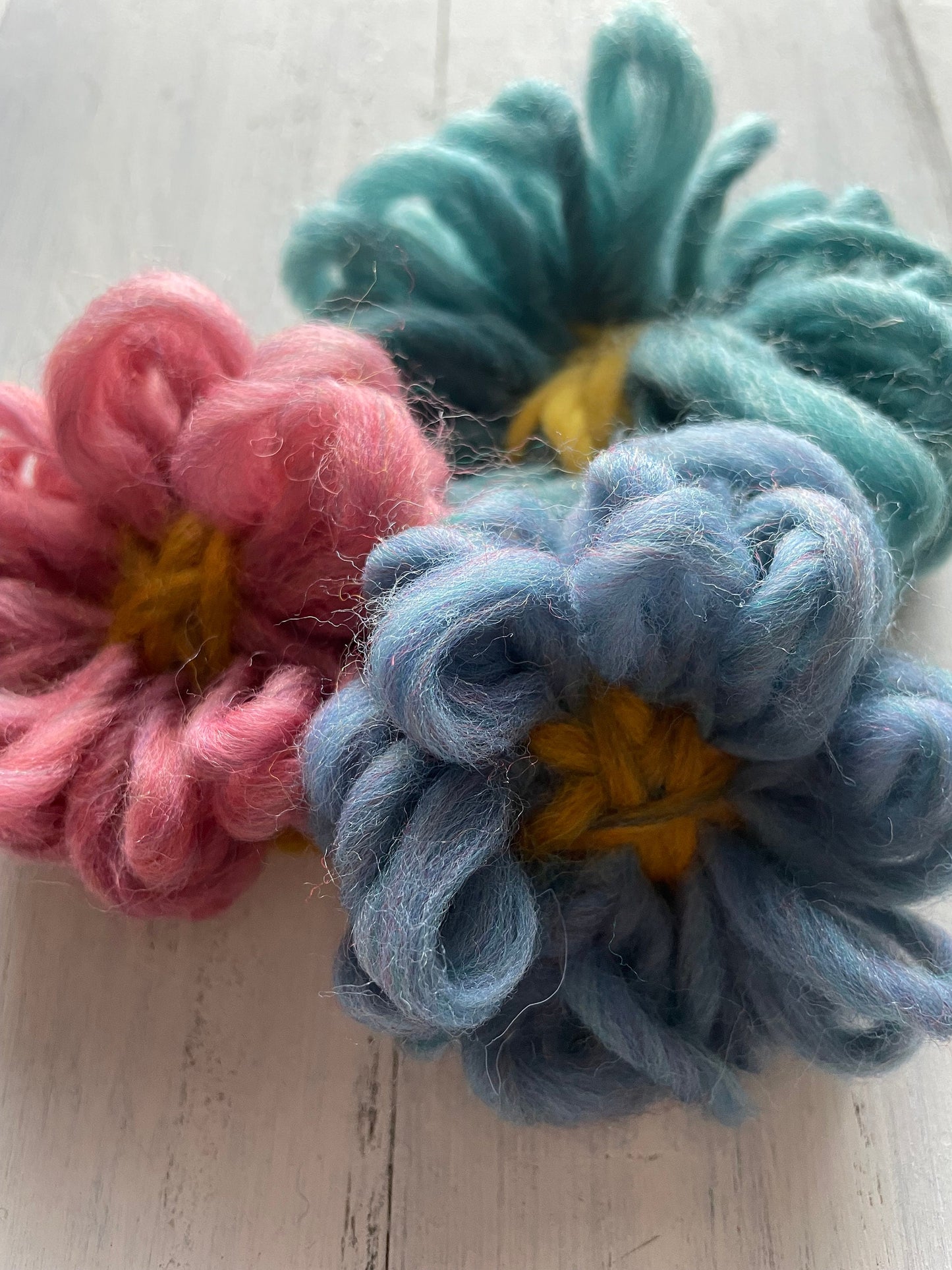 Flower Loom DIY Weaving Kit: Wool Flower Making