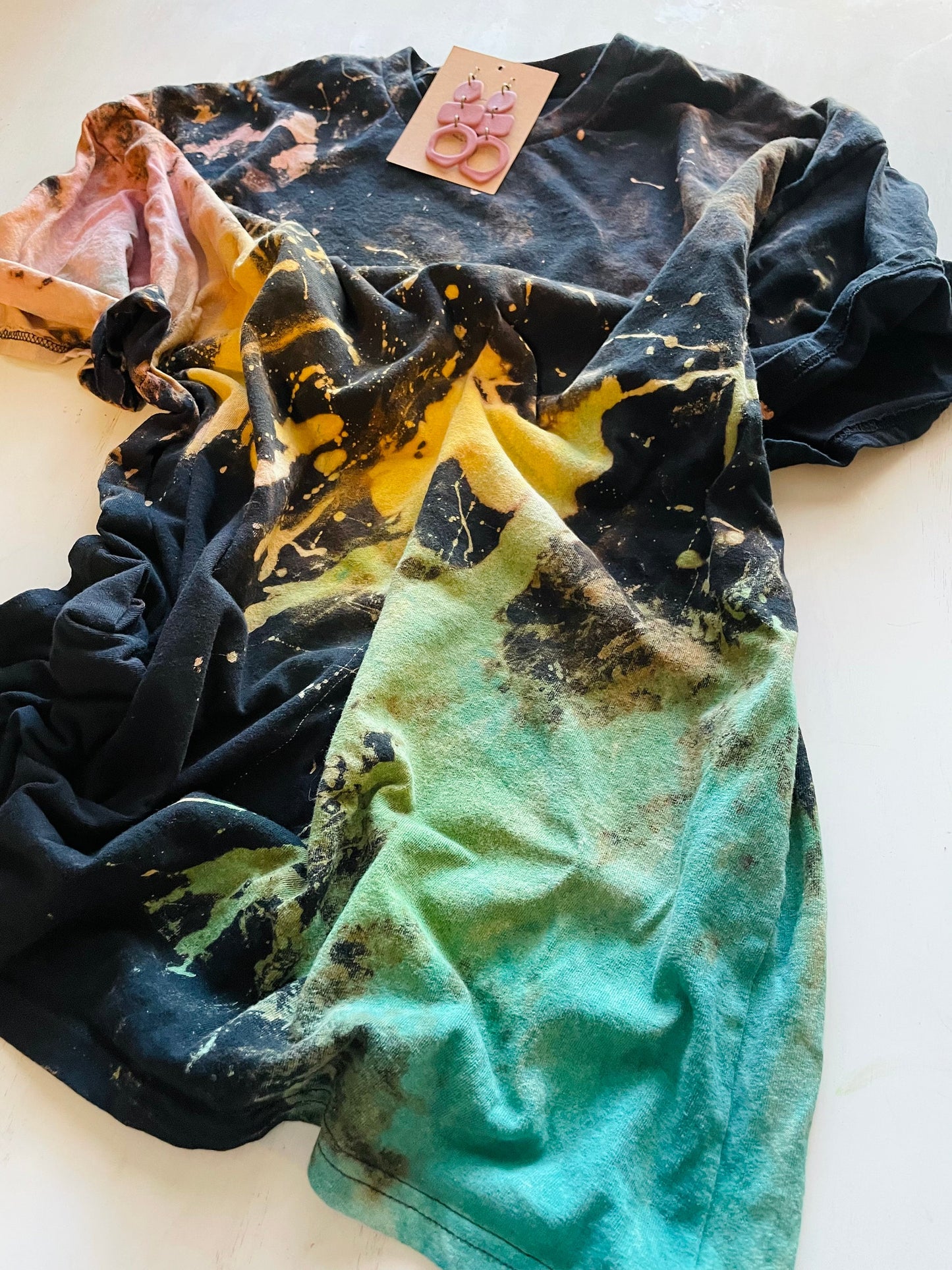 Vintage Rainbow Splatter Reverse Tie-Dye Shirt: Hand-Dyed Bleach Design